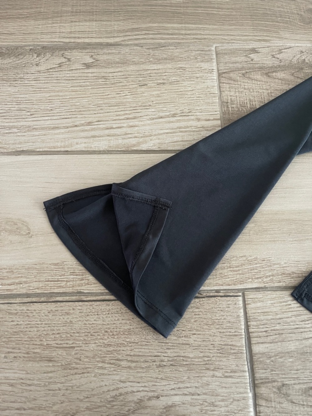 Topshop Black Long-Sleeve Crop Top - Picture 3 of 6